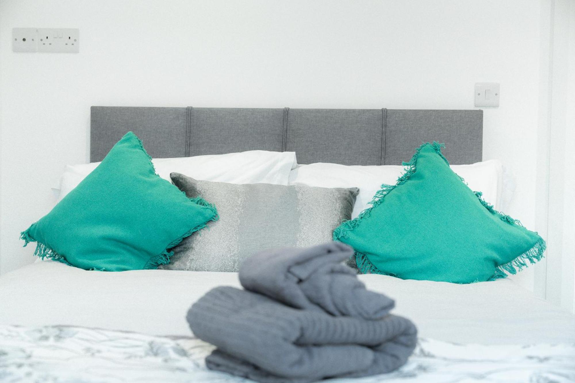 Market Square Apartments Bushmills Ngoại thất bức ảnh