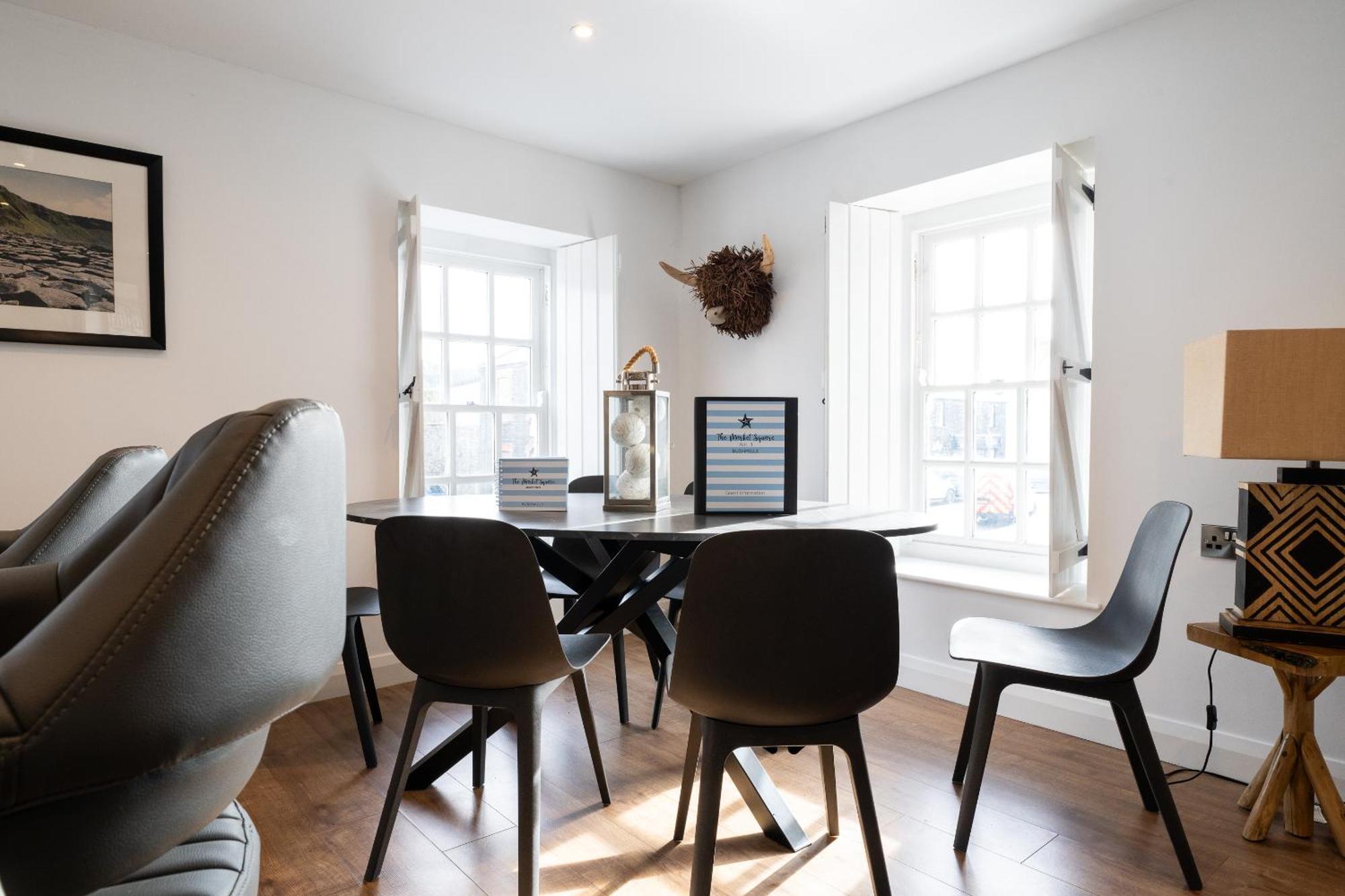 Market Square Apartments Bushmills Ngoại thất bức ảnh